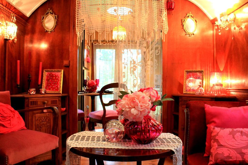 Bed and Breakfast Roulottes Du Rouard Кам'є Номер фото